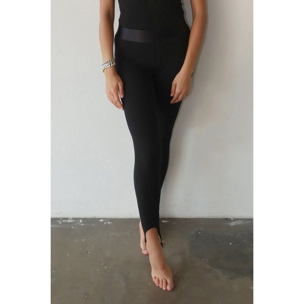 NWT The Range High Rise Ribbed Stirrup Legging S